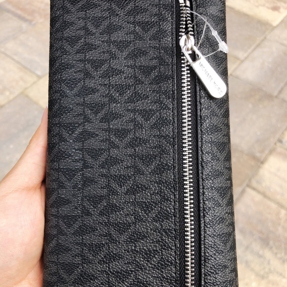 Michael Kors Jet Set Travel Large Trifold Wallet Black Signature MK - Picture 5 of 5